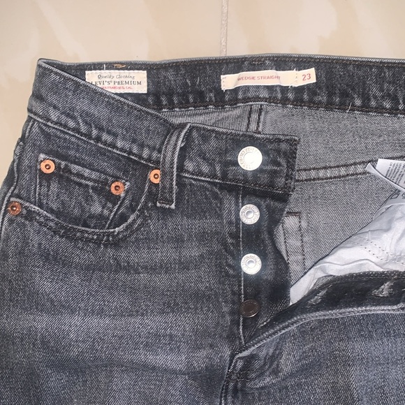 NWOT Levi's Premium WEDGIE STRAIGHT FIT WOMEN'S JEANS - Break a Leg - Picture 6 of 6